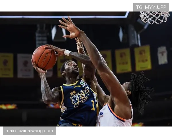 上海久事94比84战胜广东东阳光 怀特塞德28分13篮板